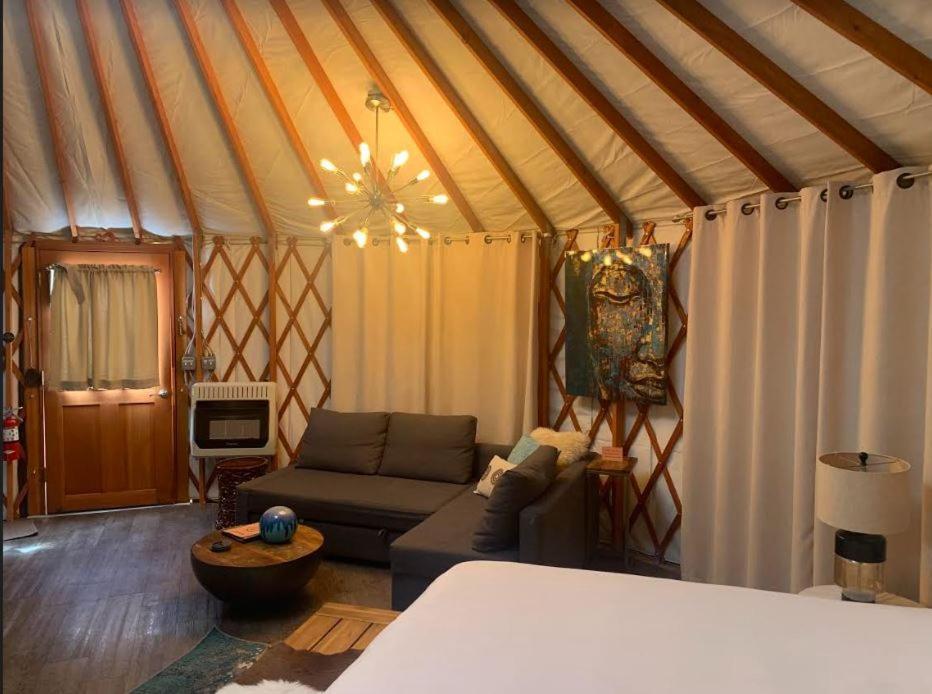 Escalante Yurts - Luxury Lodging Ngoại thất bức ảnh