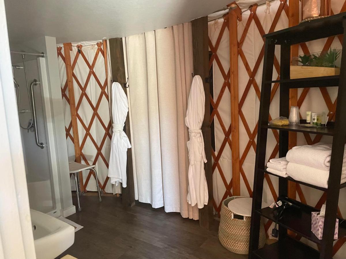 Escalante Yurts - Luxury Lodging Ngoại thất bức ảnh