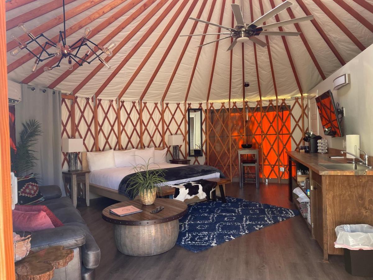 Escalante Yurts - Luxury Lodging Ngoại thất bức ảnh